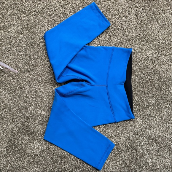 Lululemon cropped yoga pants, size 6 - Picture 9 of 13